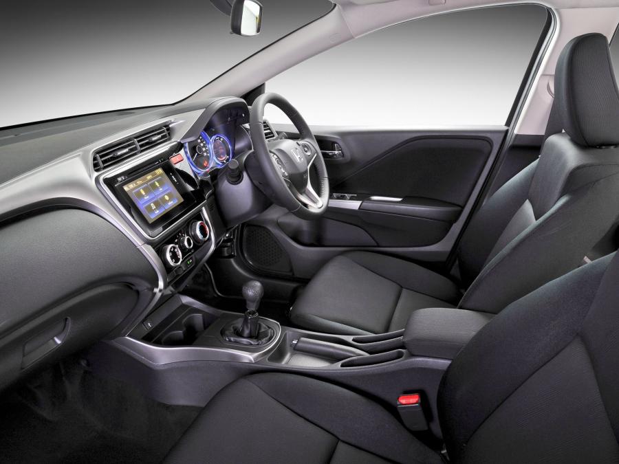  Honda Ballade 2014 года  (фото 14 из 29)